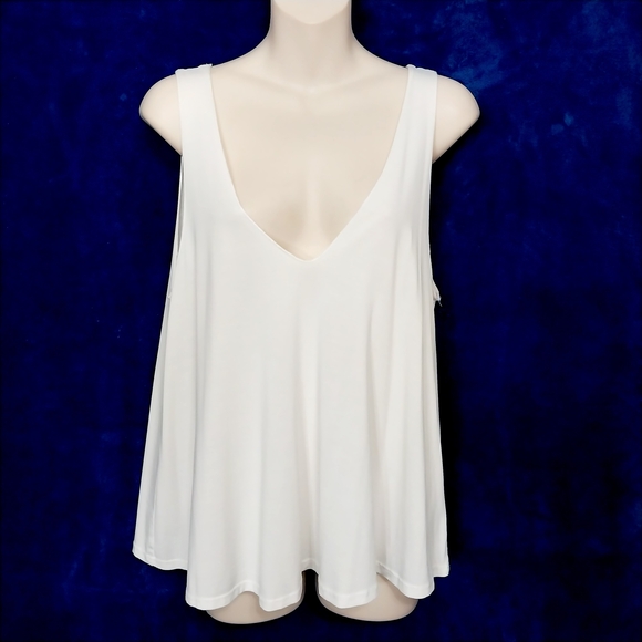 Abound Tops - 🔵BOGO FREE🔵 Abound Tank Top Loose Fit Sz M
